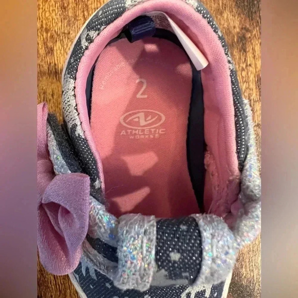 Athletic Works | infant sneaker shoes. Size: 2. - Picture 7 of 13